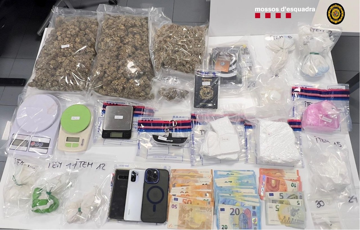 Els Mossos d'Esquadra i la Policia Local de Berga detenen un home per tràfic de drogues