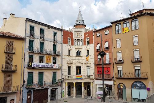 Berga s'adhereix a la commemoració del Dia per a l'alliberament LGTBI amb activitats reivindicatives i d'embelliment urbà