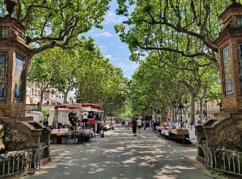 Berga promou una consulta sobre la flexibilització del muntatge de parades del mercat setmanal en situacions excepcionals